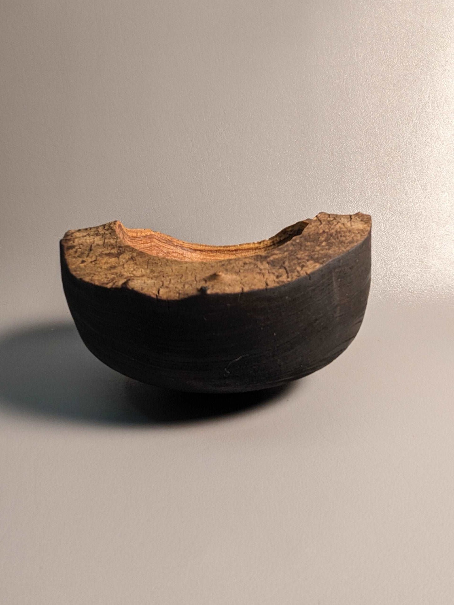 Carved Wide Edge Yakisugi Bowl