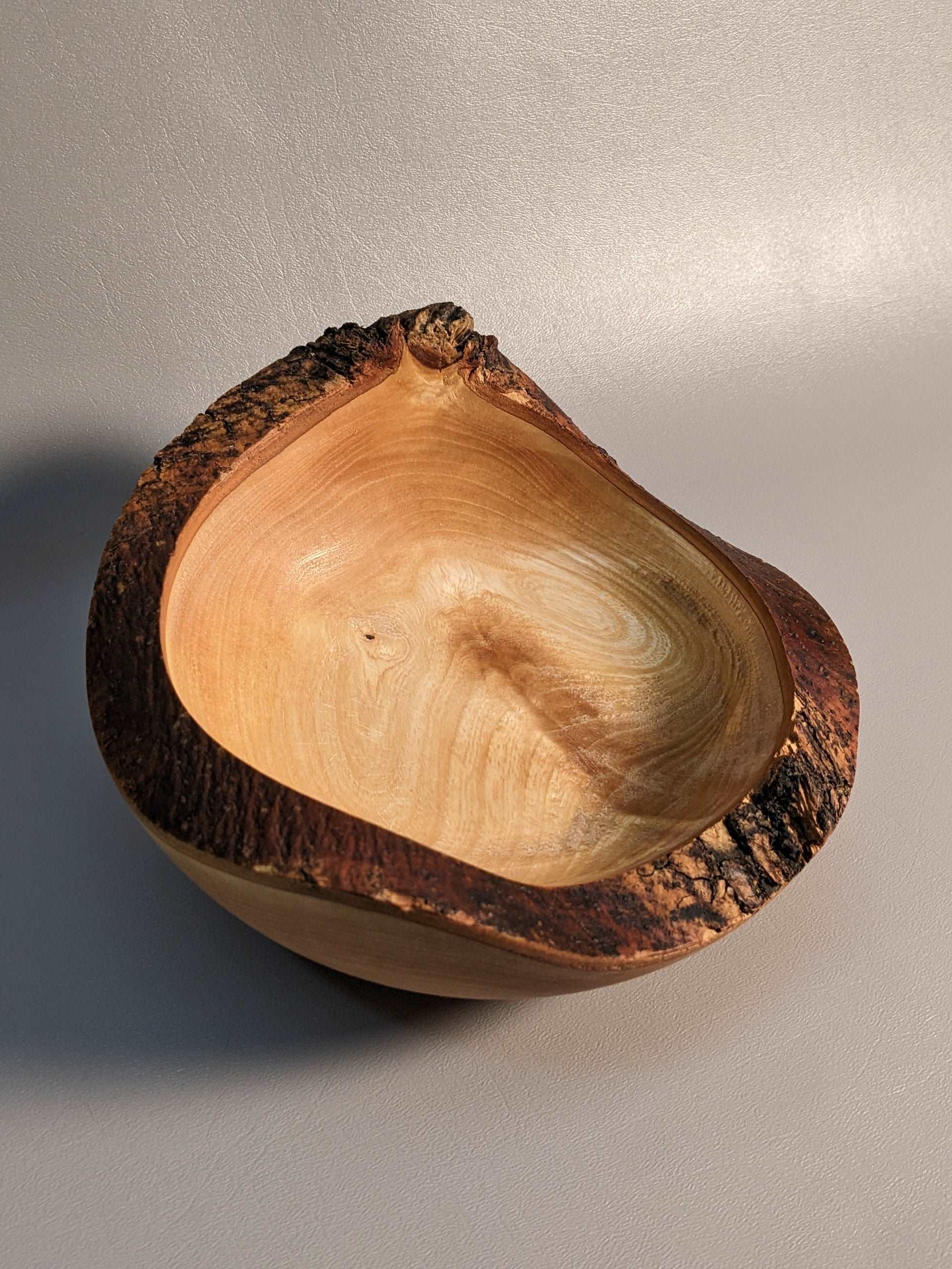 Shallow Live Edge Bowl