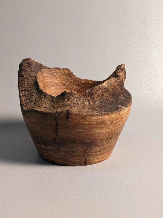 Wide Edge Pot